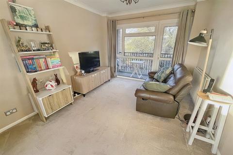 2 bedroom flat for sale, Dean Park