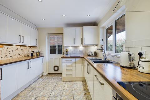 5 bedroom detached house for sale, Blackthorn Close, Newton PR4