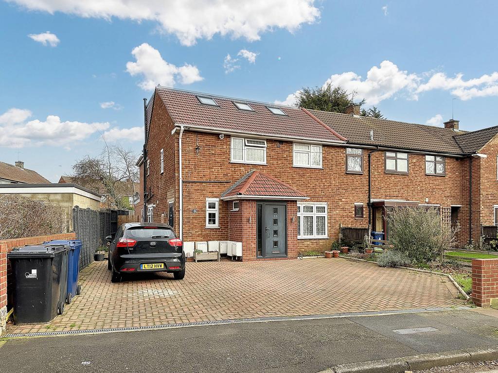 Tenby Gardens, Northolt UB5 6 bed end of terrace house for sale £900,000