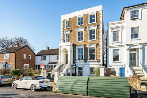 Flat 4, 18 Tudor Road, London, SE19 2UH