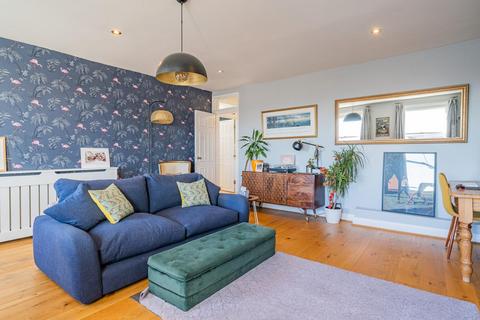Flat 4, 18 Tudor Road, London, SE19 2UH