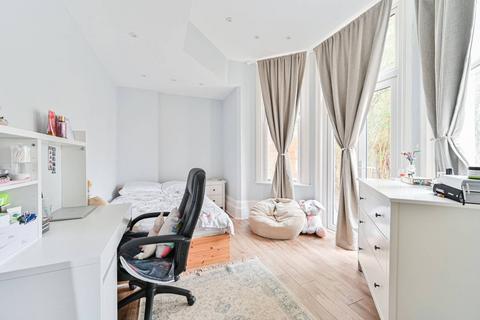 3 bedroom maisonette to rent, Hammelton Road, Bromley, BR1