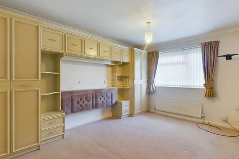 2 bedroom semi-detached bungalow for sale, Snetterton Close, Lincoln LN6