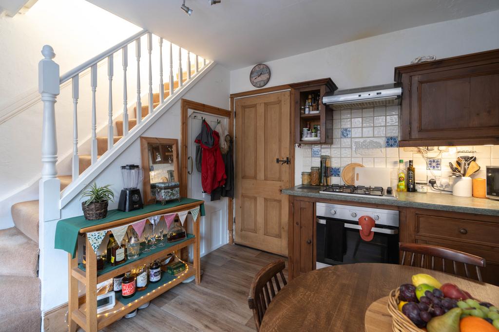 Street, Buxton, Derbyshire, SK176NA 2 bed terraced house for