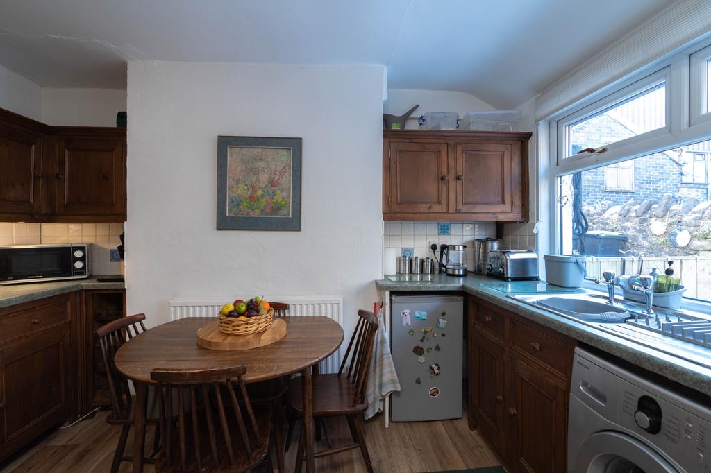 Street, Buxton, Derbyshire, SK176NA 2 bed terraced house for