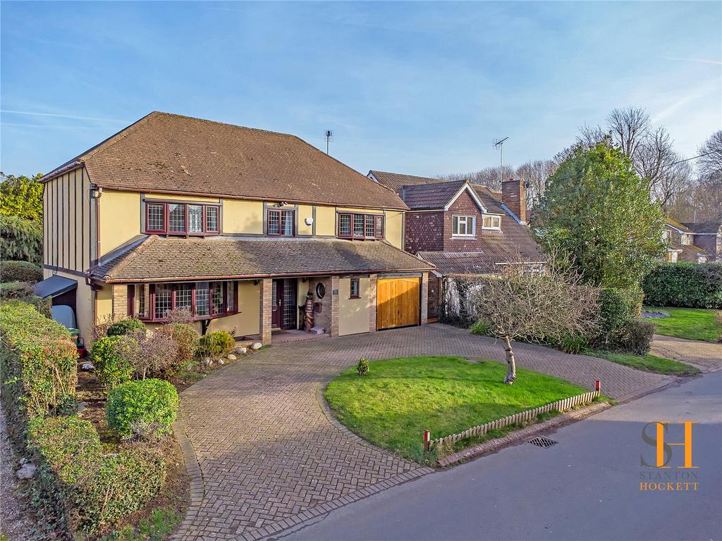 Hall Green Lane, Hutton, Brentwood... 4 bed detached house for sale £