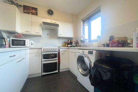 33 Haig Gardens, Gravesend, DA12 1NE