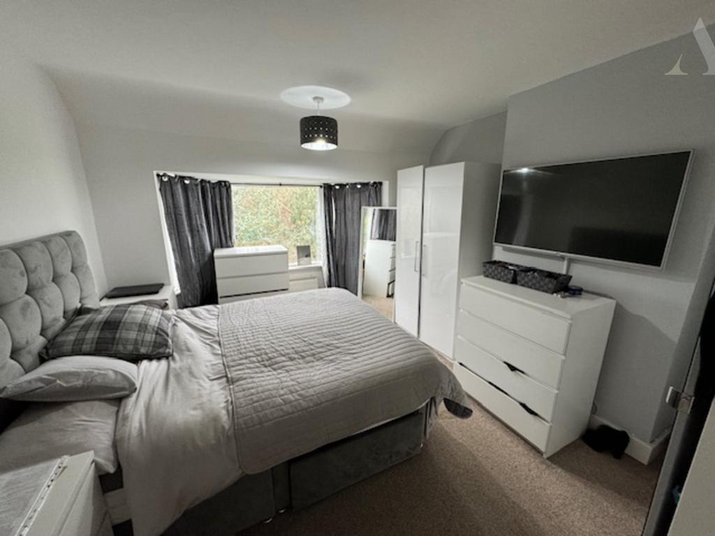 129 Barrows Lane bedroom 2