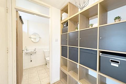 2 Mourne Close, Basingstoke, RG22 5BD