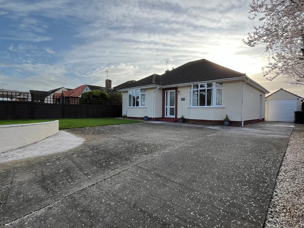 Road, Cleeve, North Somerset, BS49 2 bed bungalow for sale £465,500