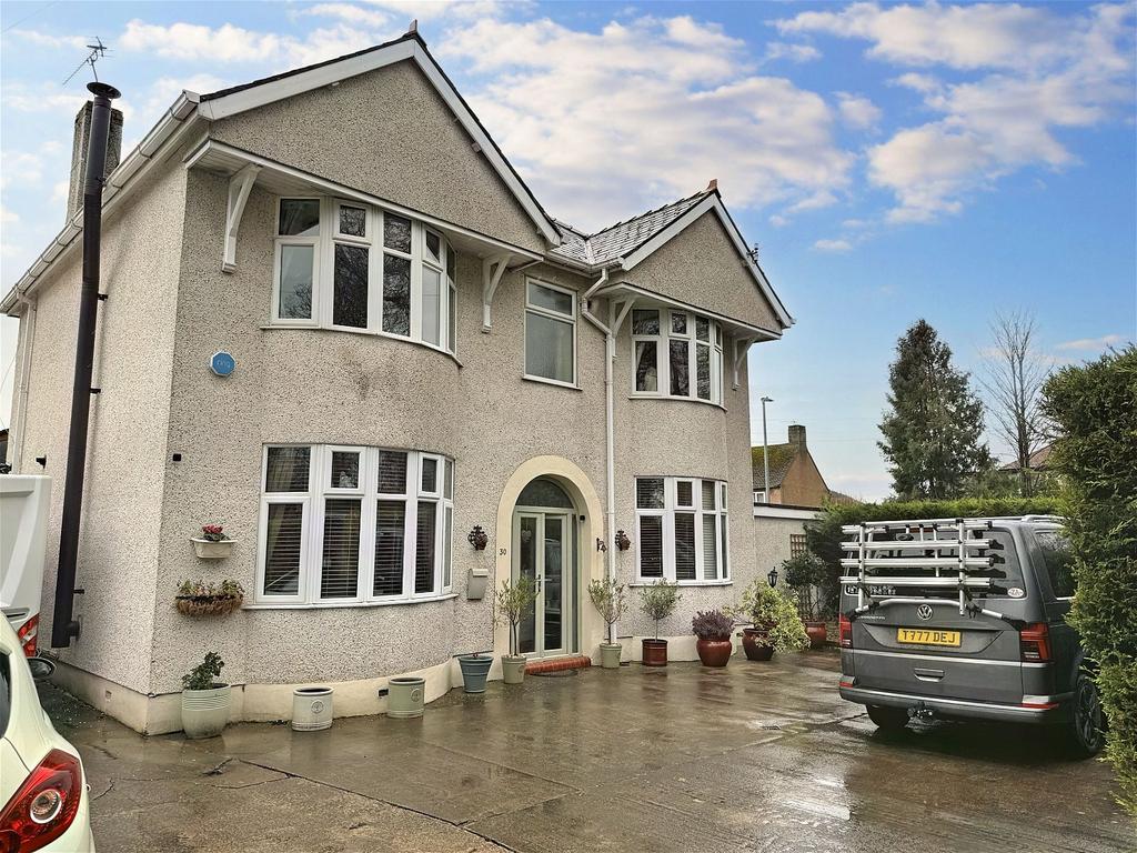 Dundonald Avenue, Abergele, Conwy, LL22 7LN 3 bed detached house for