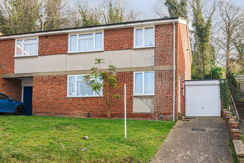 Chesham, Buckinghamshire, HP5 2 bed flat for sale £280,000