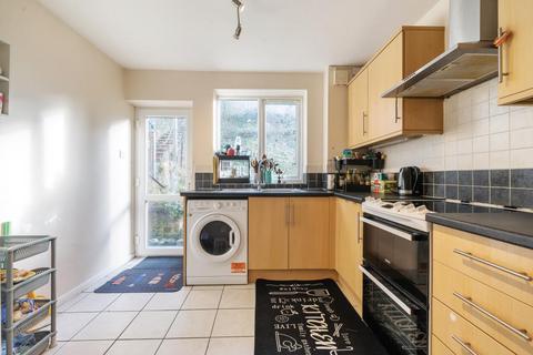 18 Birch Way, Chesham, HP5 3JL