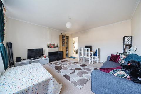 18 Birch Way, Chesham, HP5 3JL