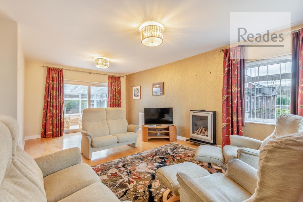 Platts Lane, Tarvin CH3 8 2 bed detached bungalow for sale £365,000