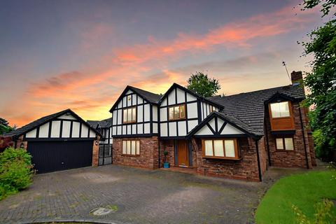 4 bedroom detached house for sale, Bluebell Grove, Cheadle