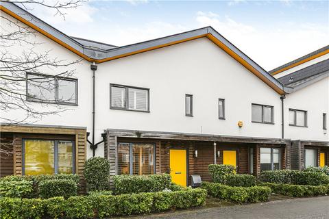 1d Rowan Road, London, SW16 5FQ