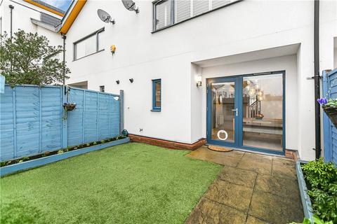 1d Rowan Road, London, SW16 5FQ