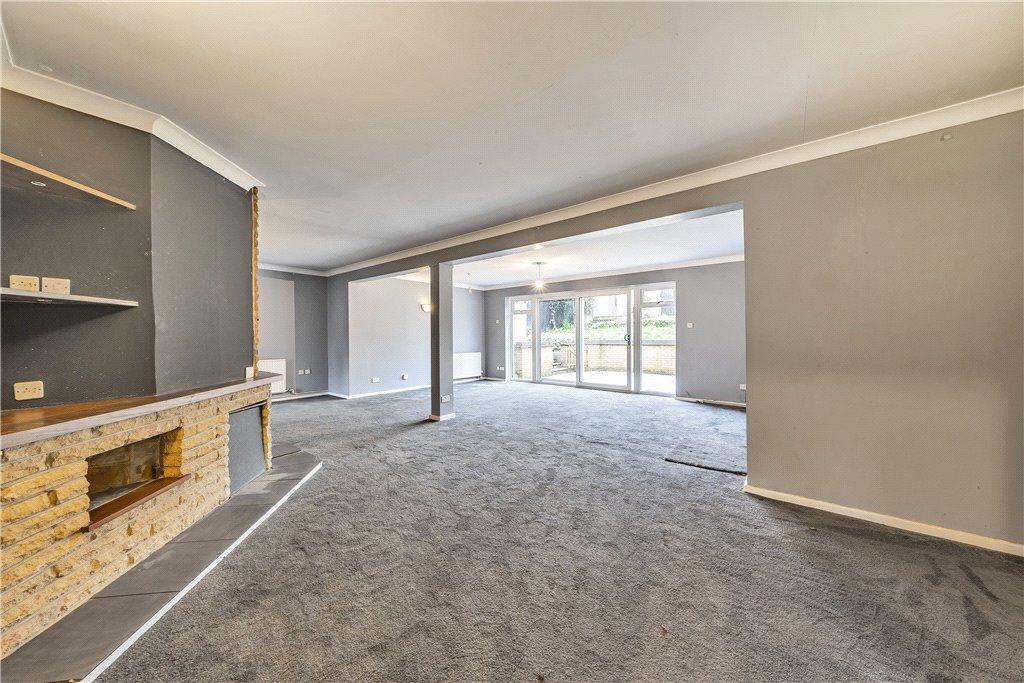Sitting/Dining Room
