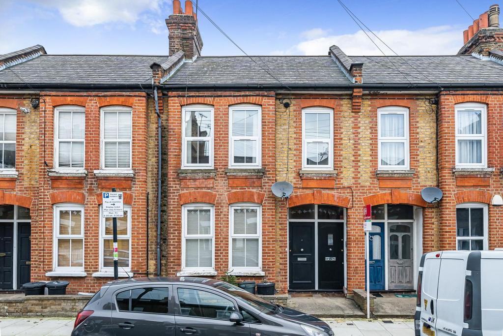 Robertson Street, Battersea 2 bed flat for sale £515,000