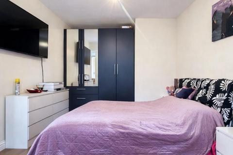 undefined, Drake Road, Harrow HA2
