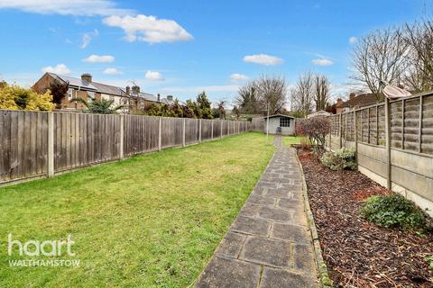 15 Guildsway, London, E17 5JA