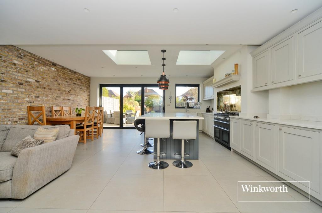 Fairford Gardens, Worcester Park... 4 bed semidetached house for sale