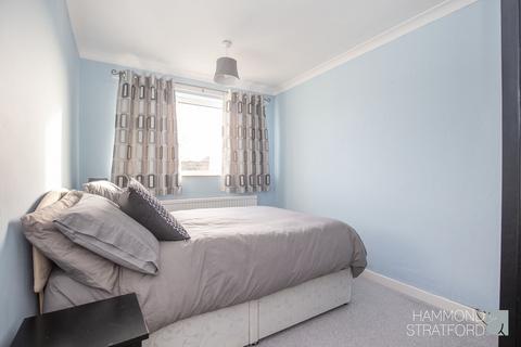 30 Buckingham Drive, Hethersett, Norwich, NR9 3HT