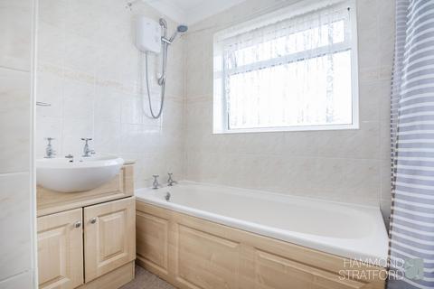 30 Buckingham Drive, Hethersett, Norwich, NR9 3HT