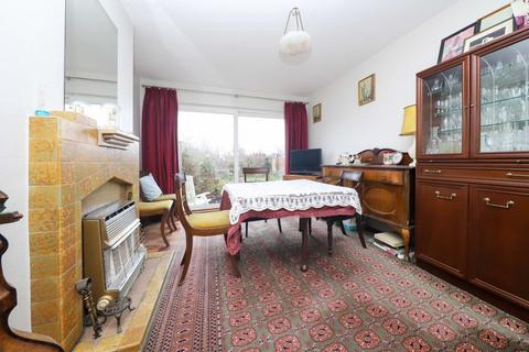 11 Newnham Avenue, Ruislip, HA4 9RW
