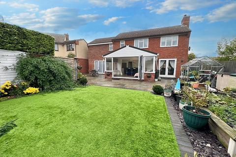30 Bytham Heights, Castle Bytham, Grantham, NG33 4ST