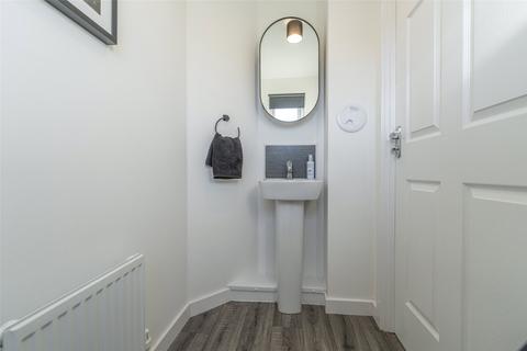 80 Carter Drive, Edinburgh, EH17 8GR