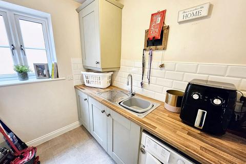 47 Barons Crescent, Trowbridge, BA14 7FU