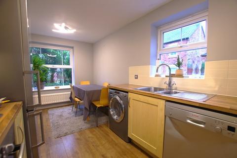 43 Drovers Close, Uttoxeter, ST14 7FH
