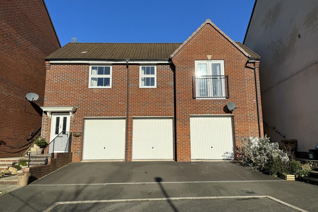 Wincanton, Somerset, BA9 2 bed property for sale £200,000