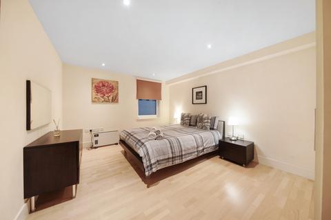1 bedroom flat to rent - Sir John Lyon House, 8 High Timber Street, London