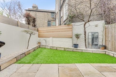 undefined, Taybridge Road, London