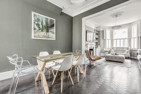 undefined, Taybridge Road, London