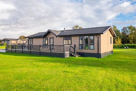 3 bedroom mobile home for sale, Brett Vale Golf Club, Ipswich IP7