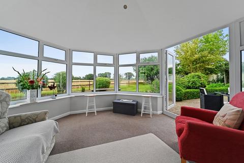 6 bedroom detached bungalow for sale, Ipswich IP8