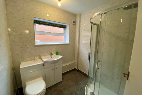 2 bedroom semi-detached bungalow to rent, Enville Road, Kinver