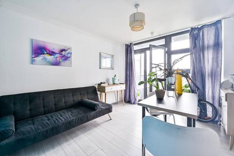 128 Maltings Close, London, E3 3TD