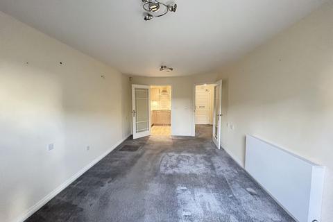 1 bedroom apartment for sale, 12 De Clare Lodge, Cowbridge, The Vale of Glamorgan CF71 7FR