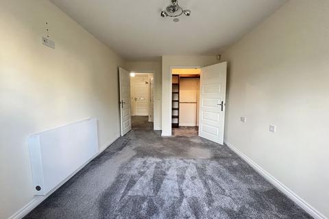 1 bedroom apartment for sale, 12 De Clare Lodge, Cowbridge, The Vale of Glamorgan CF71 7FR