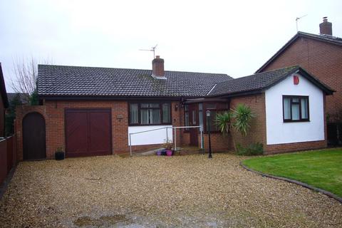3 bedroom detached bungalow to rent, Clementhorpe Lane, Gilberdyke, Nr Brough, HU15 2UQ