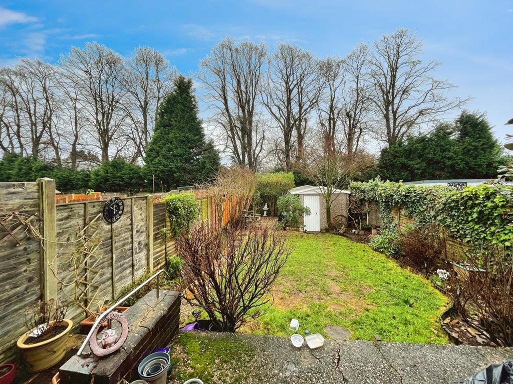 Southgate Road, Birmingham B44 3 bed semidetached house for sale £