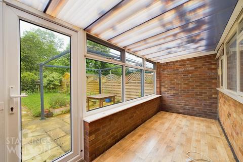 27 Elms Close, Earsham, Bungay, NR35 2TD
