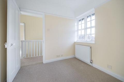 27 Asmuns Place, London, NW11 7XE