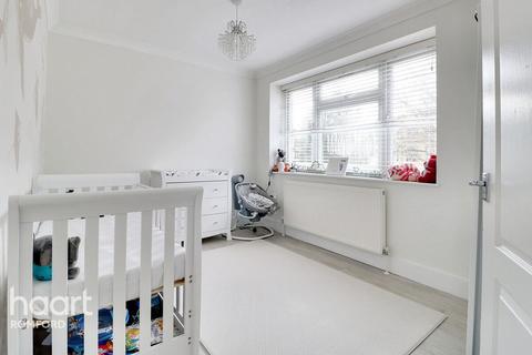 39a Richards Avenue, Romford, RM7 9ES