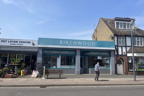 Property to rent - LARGE SHOP IN CENTRAL BIRCHINGTON - TO RENT